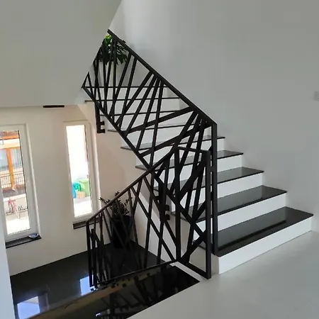 Mistral Apartment *